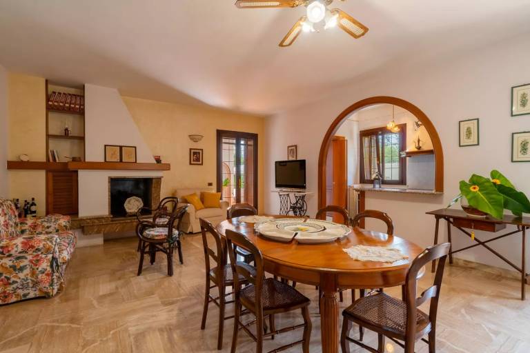 Child-friendly charming villa with garden, grill & private pool | Pool view | Pets allowed — photo 4