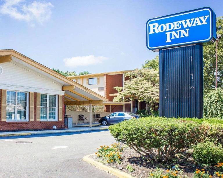 Rodeway Inn Huntington Station Melville