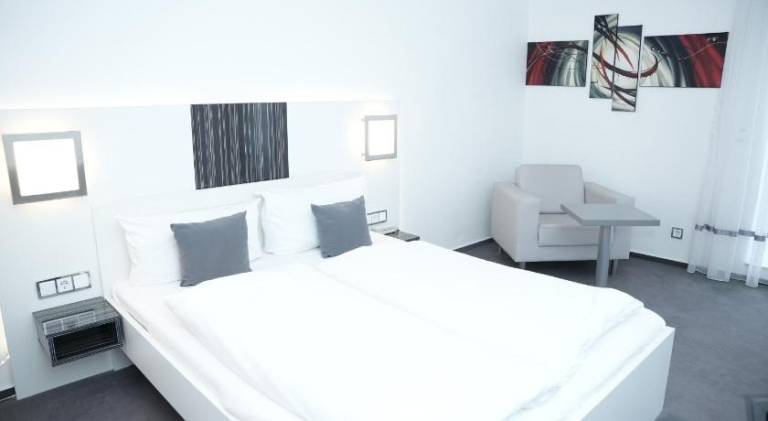 Weber Hotel Mannheim — photo 2