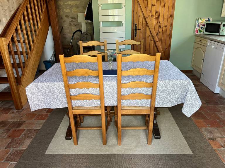 Child-friendly charming house with yard, pool & barbeque | Pet-friendly — photo 4