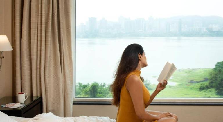 Lakeside Chalet, Mumbai - Marriott Executive Apartments — photo 5