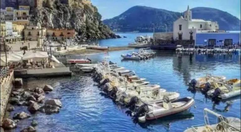 Rental apartment | Pets allowed in Lipari