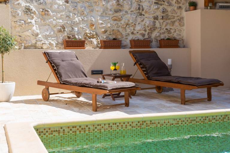 Villa with garden & private pool — photo 4