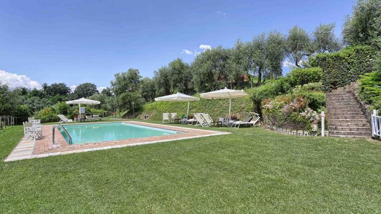 Family-oriented villa with patio, barbecue & garden | Pool view | Pets are welcome — photo 2