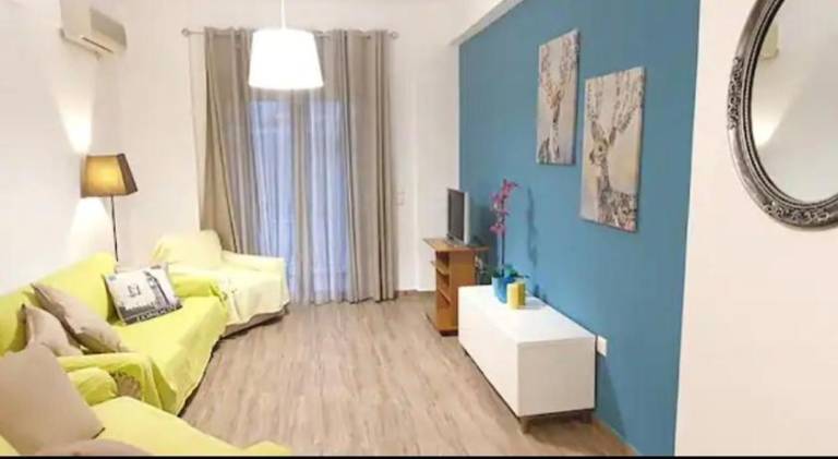 Apartment | Next to the beach | Pet-friendly in Loutraki-Agioi Theodoroi