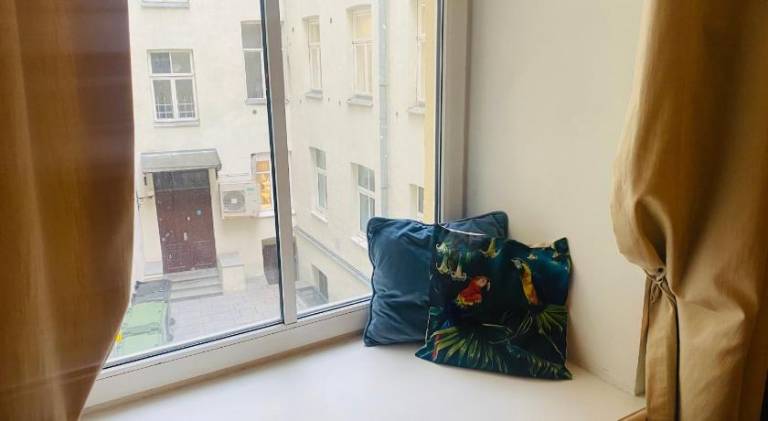 Cozy oldtown apartment next of Town hall square — photo 5