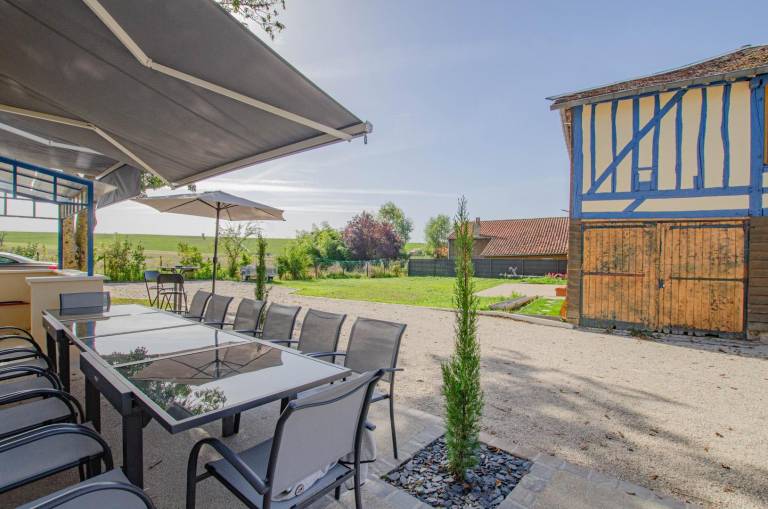 Gite with BBQ, garden & terrace — photo 3