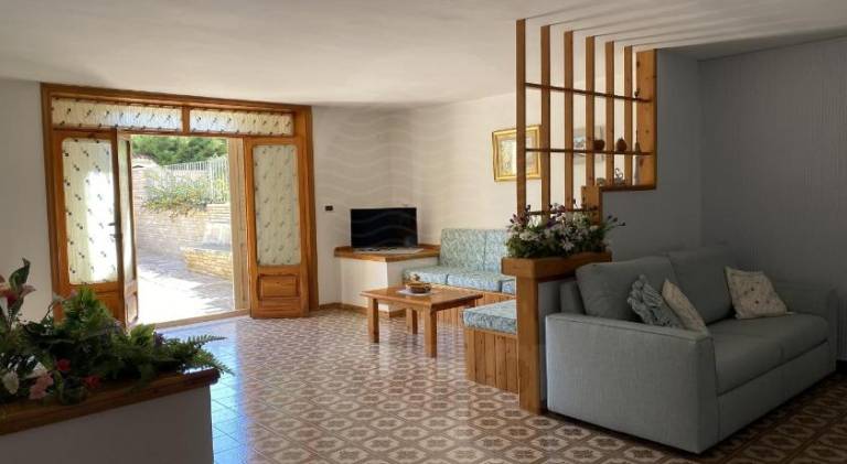 Rental apartment with 2 rooms for 8 persons — photo 2
