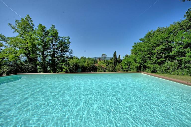Villa with barbecue, terrace & yard in Vicchio