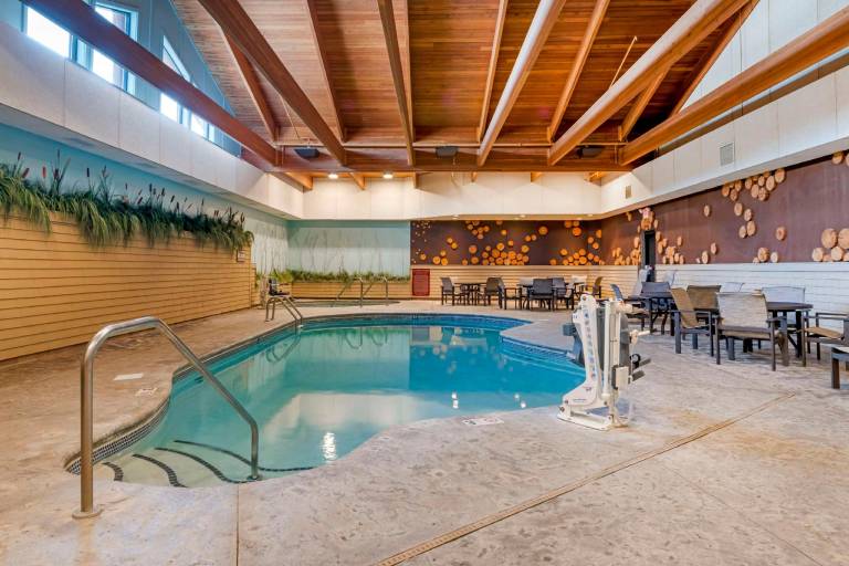 Best Western Premier The Lodge on Lake Detroit — photo 4