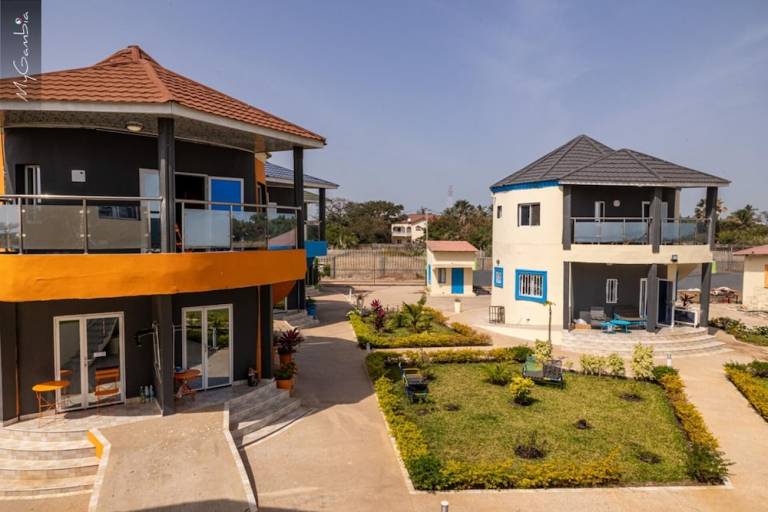 Villa  Bakau