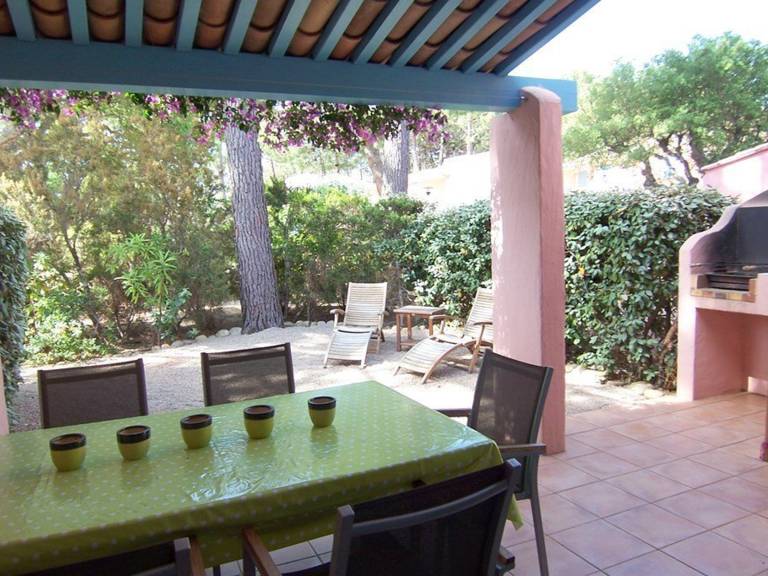 Mini-villa 3 250m from beach, 2 bedrooms, air conditioning, private parking — photo 4