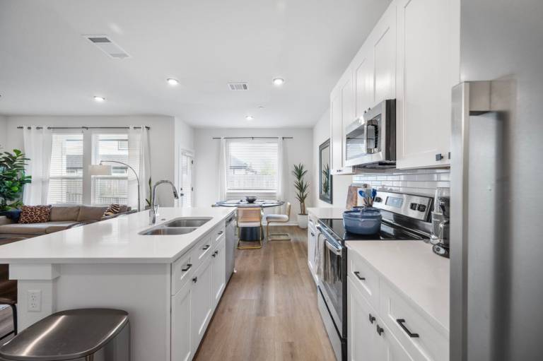 Fully equipped apartment with garden | Pet-friendly in Round Rock, TX