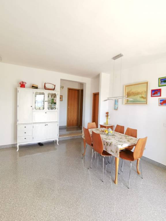 Three bedroom apartment with terrace and sea view Mimice, Omiš (A-14230-a) — photo 4