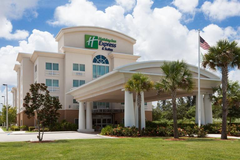 Holiday Inn Express Hotel & Suites Fort Pierce West By IHG in Fort Pierce, FL