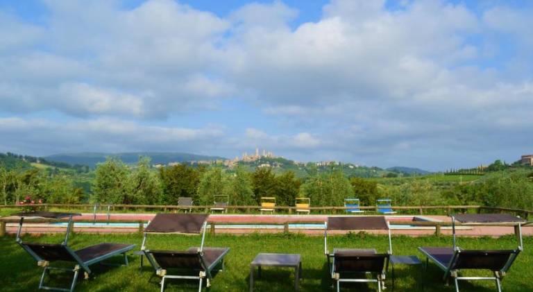 Farm with garden, terrace & pool — photo 4