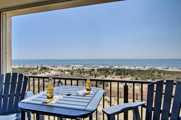 Beachfront Condo w Balcony & Views in Ocean City