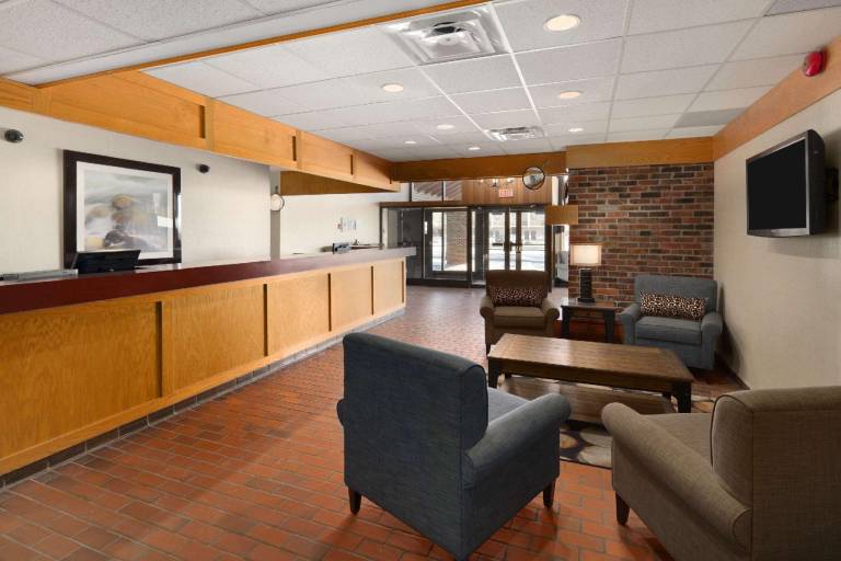 Travelodge by Wyndham Thunder Bay ON — photo 4