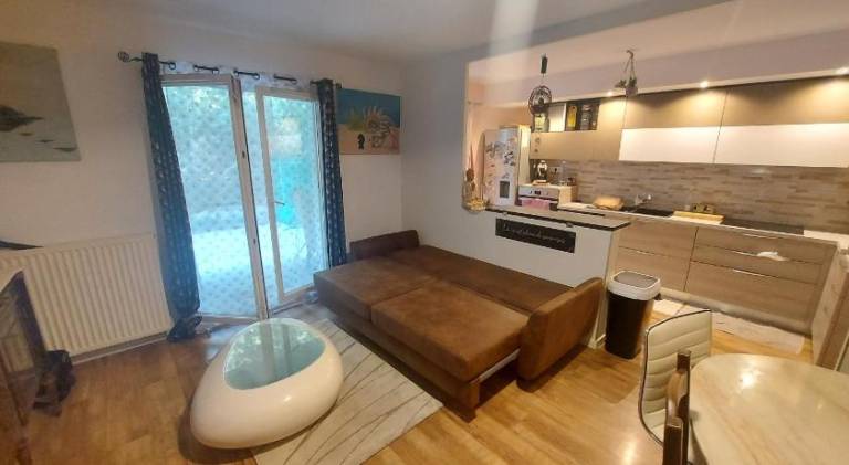 Holiday apartment with 2 rooms for 6 persons — photo 4