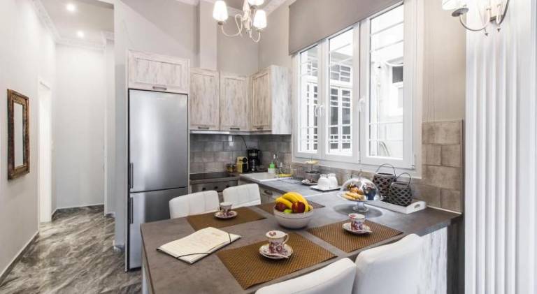 Rental apartment with terrace | Next to Hagia Sophia | Suitable for remote work | Pet-friendly — photo 2