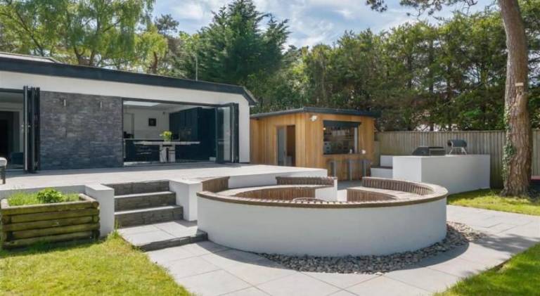 Beautiful house with hot tub | Pet-friendly in Ringwood