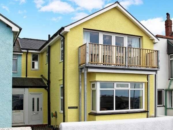 Cottage  Borth