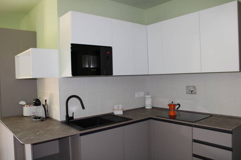 Cascina La Mussia: Appartamento bilocale MENTA Aria Condizionata, cucina, camera da letto, bagno e terrazzo — photo 4