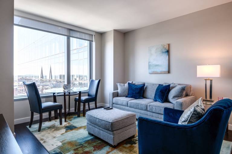 Family-oriented holiday apartment with barbeque & pool | Close to Boston Massacre | Good for workation | Pets are welcome in Cambridge, ON
