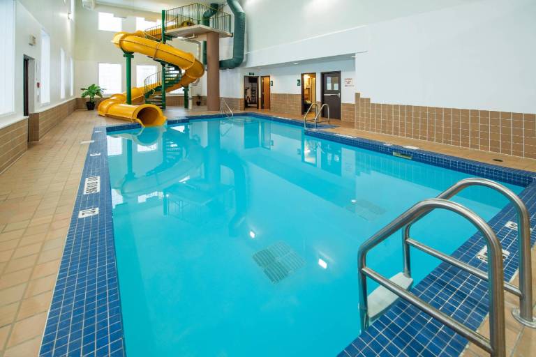 Quality Inn & Suites — photo 2