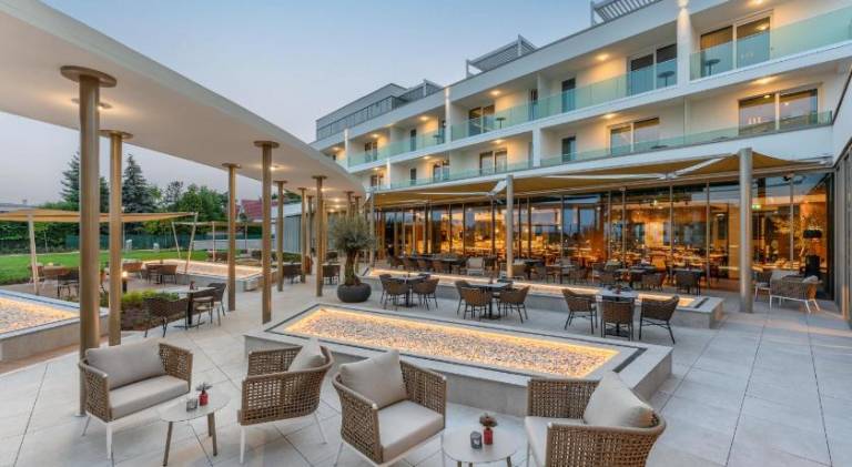 Hotel Vinifera Wine & Spa 5 Stars Superior in Balatonfured