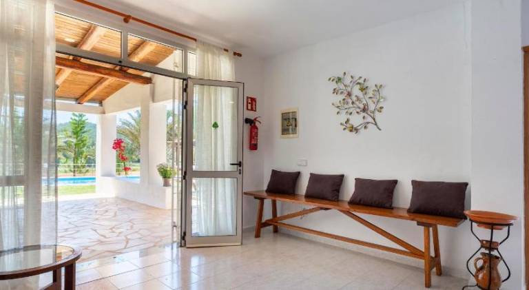 Villa with private pool, garden & grill — photo 4