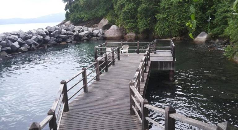 Holiday apartment with hot tub & pool in Mangaratiba