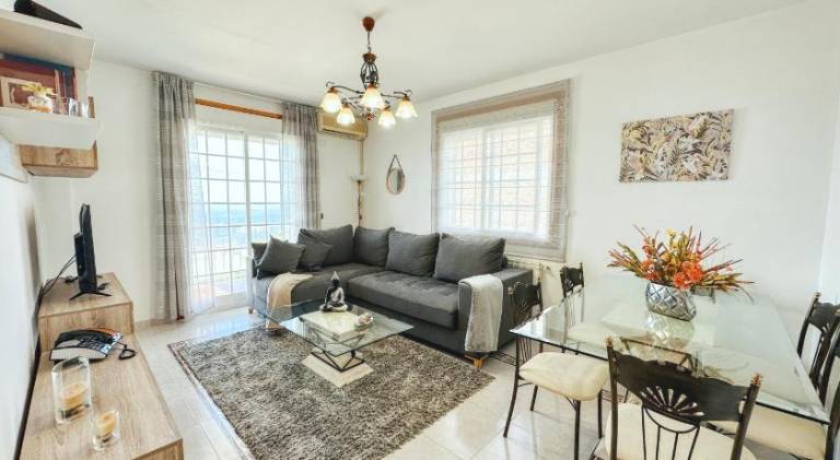 Apartment with pool — photo 2
