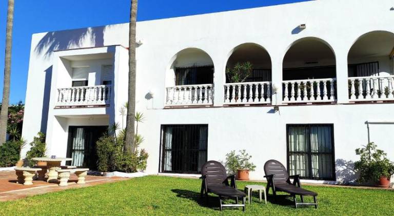 Fully equipped beautiful rental apartment with garden, BBQ & patio | Next to the beach | Perfect for remote work | Dogs allowed — photo 2