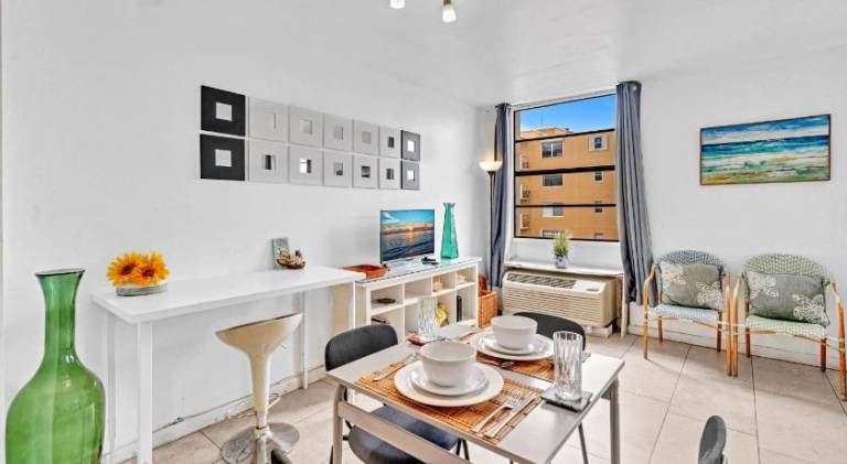 Rental apartment | Close to Ocean Drive — photo 2