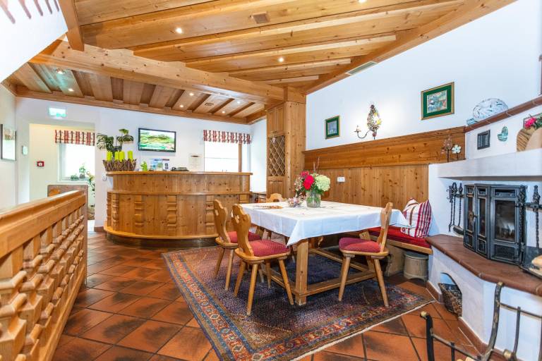 Child-friendly aparthotel with jacuzzi, sauna & garden | Pets allowed — photo 4