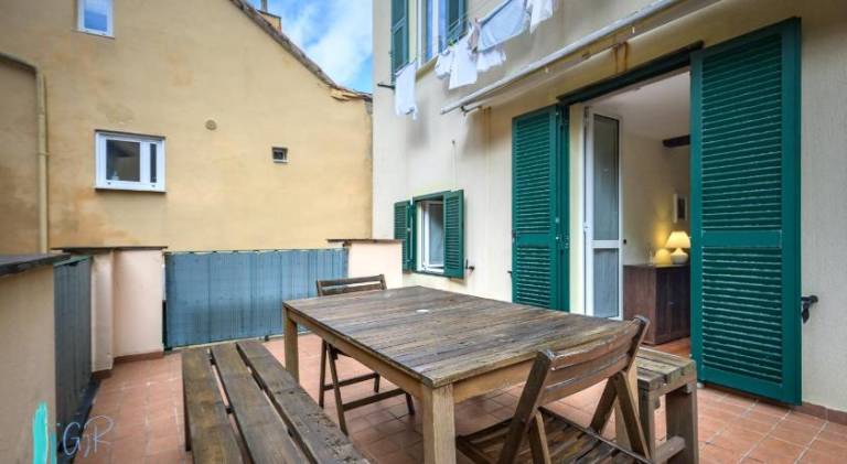 Holiday apartment with 1 room for 4 persons in Genoa