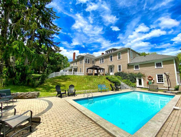 House Ellsworth