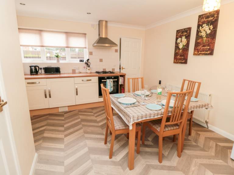 Cottage with garden | Beach view — photo 4