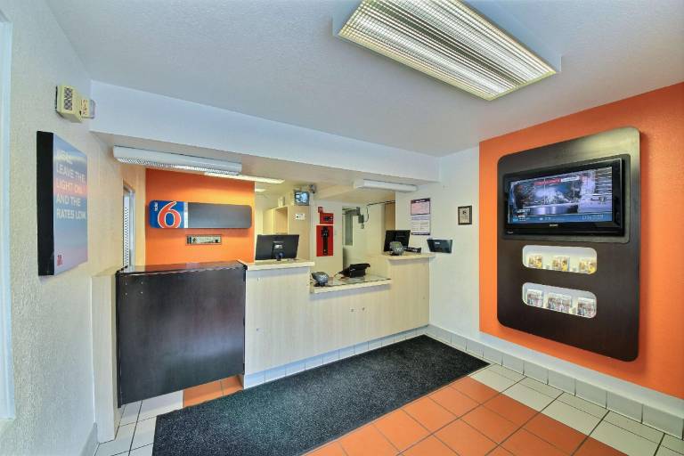 Motel 6 San Marcos, TX — photo 3