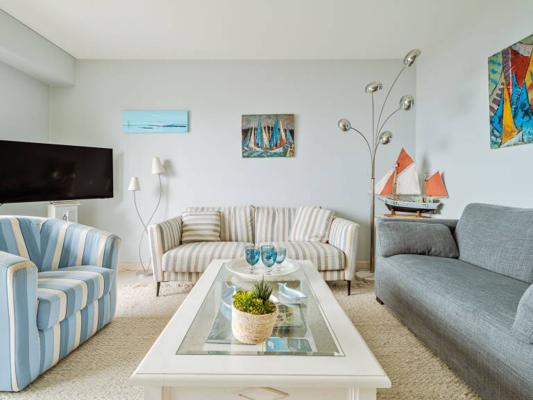Rental apartment with garden & patio | Sea view — photo 2