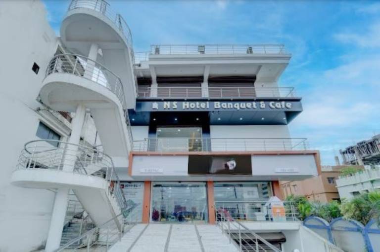 Bed and breakfast  Patna