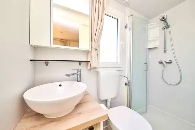 Camping Stella Maris - Mobil Home Premium 3 Rooms 4 adults 2 children 12 years maximum — photo 5