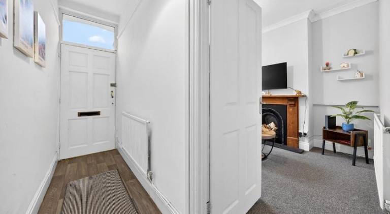 Stylish 2 bedroom house in Roath with Private Patio! — photo 4