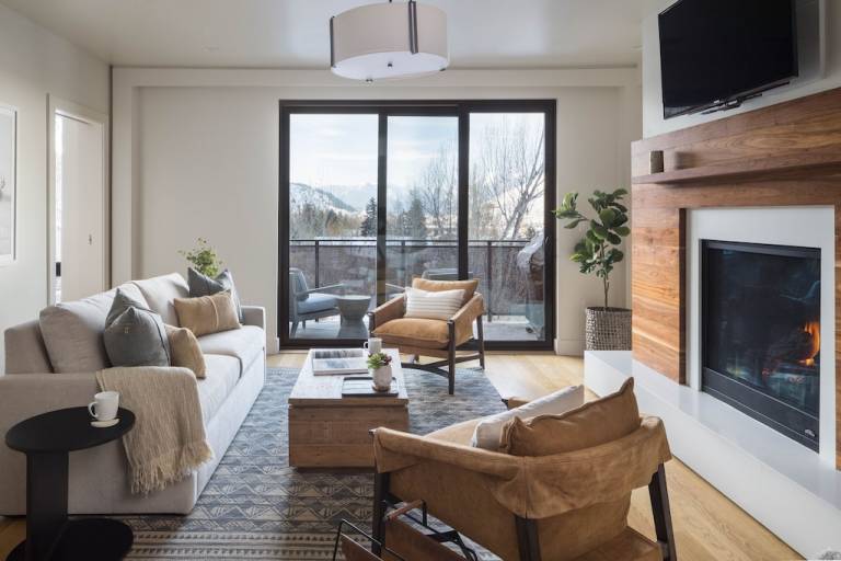 Condo Jackson