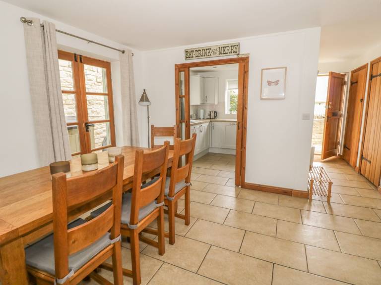 Family-oriented charming cottage with sauna, pool & garden | Beach view | Pet-friendly — photo 5