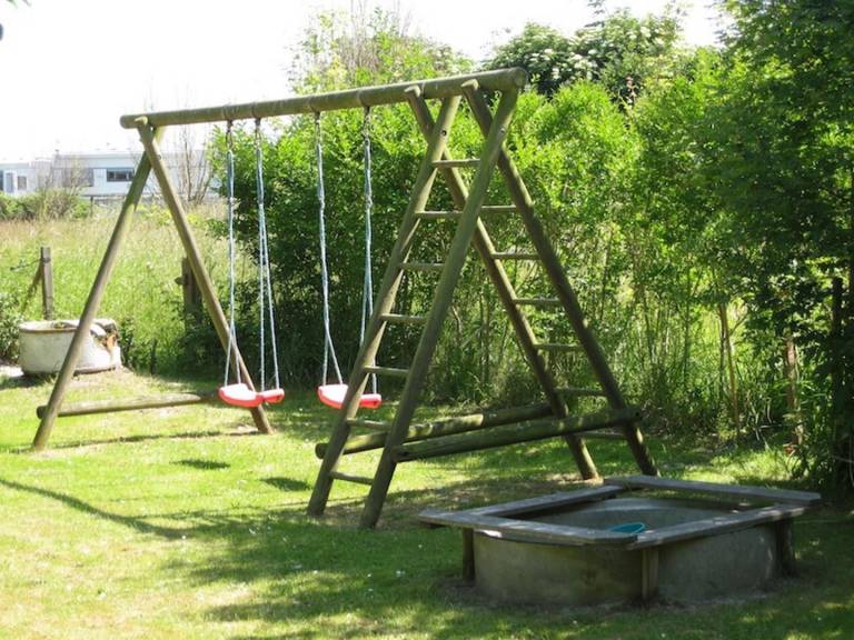 Holiday apartment with garden & patio | Garden view — photo 5