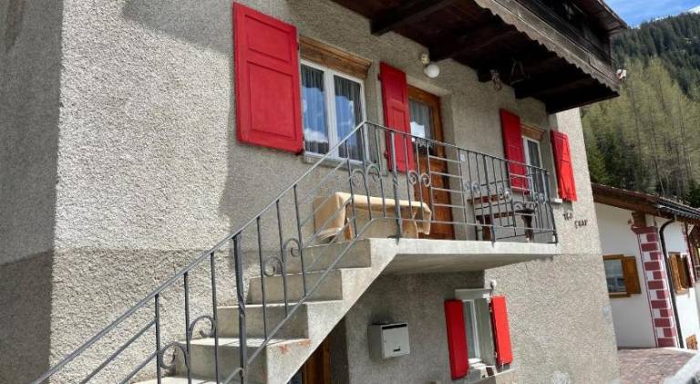Holiday apartment with 1 room for 4 persons in Surses
