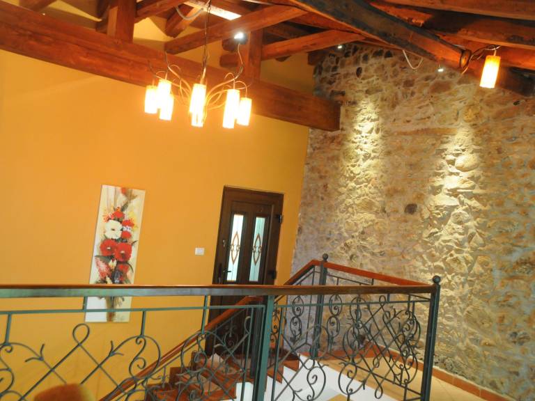 Vacation home with yard, patio & grill — photo 4
