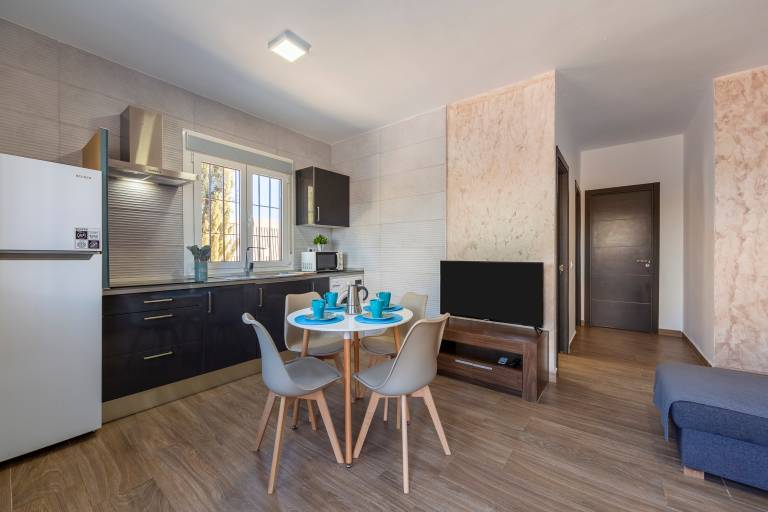 Nice apartment with patio | Dogs allowed — photo 3